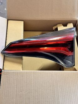 16-18 Toyota Rav 4 Liftgate Brake Light Assembly Right Hand Side