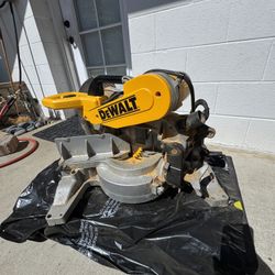 Dewalt Compound Mitter Saw