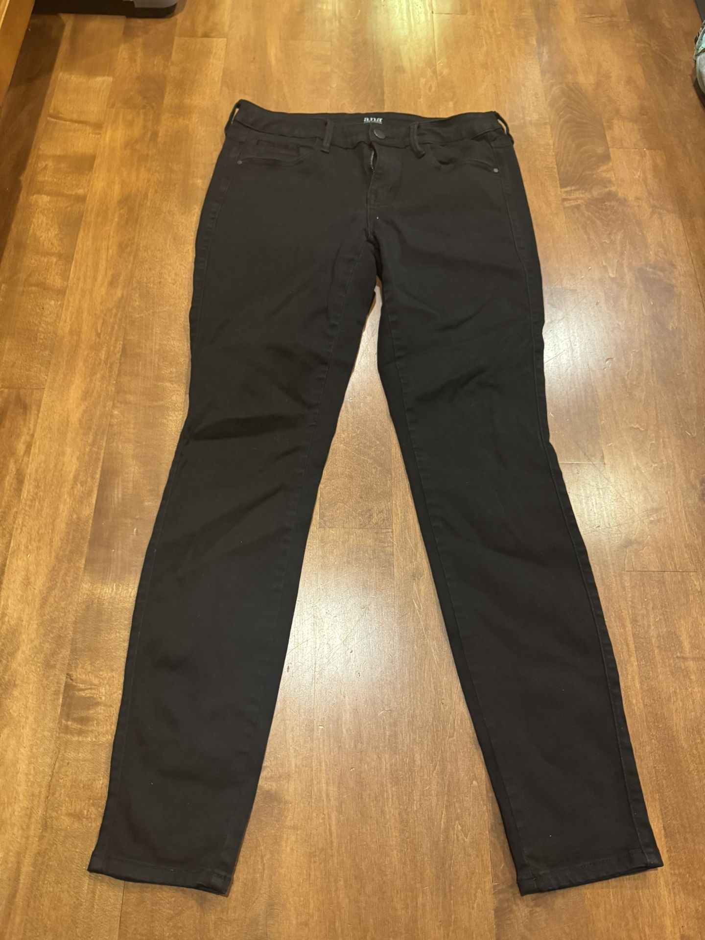Woman’s Ana Skinny Jeans Shipping Available