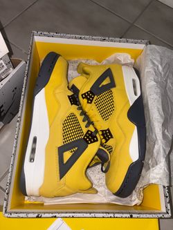 Jordan 4s