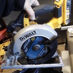 Dewalt Circular Saw