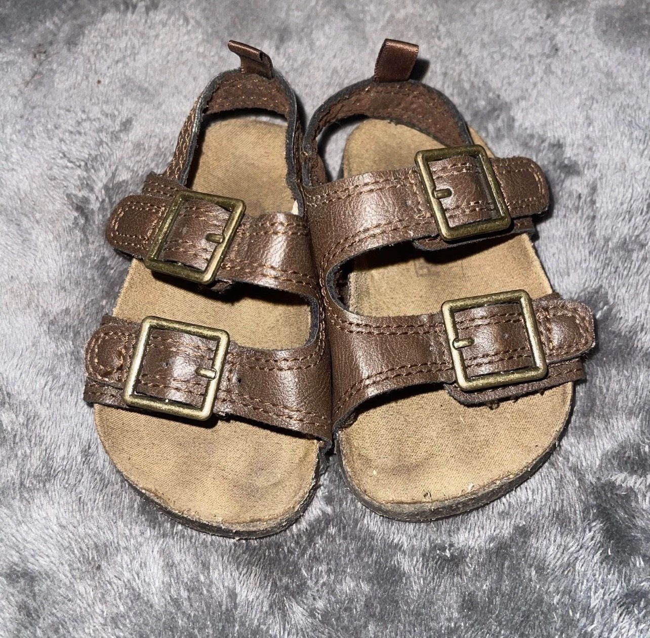 Boy/Girl Toddler Size 4M OshKosh Brown Sandals