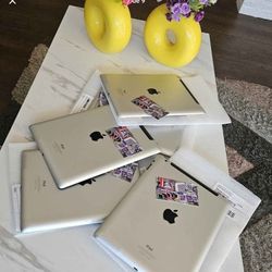 Ipad 4ta Generation $70. Combo 2x$130