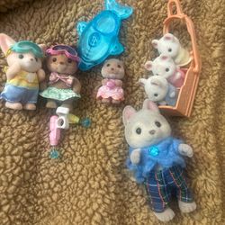 calico Critters 5 Total + Accessories 