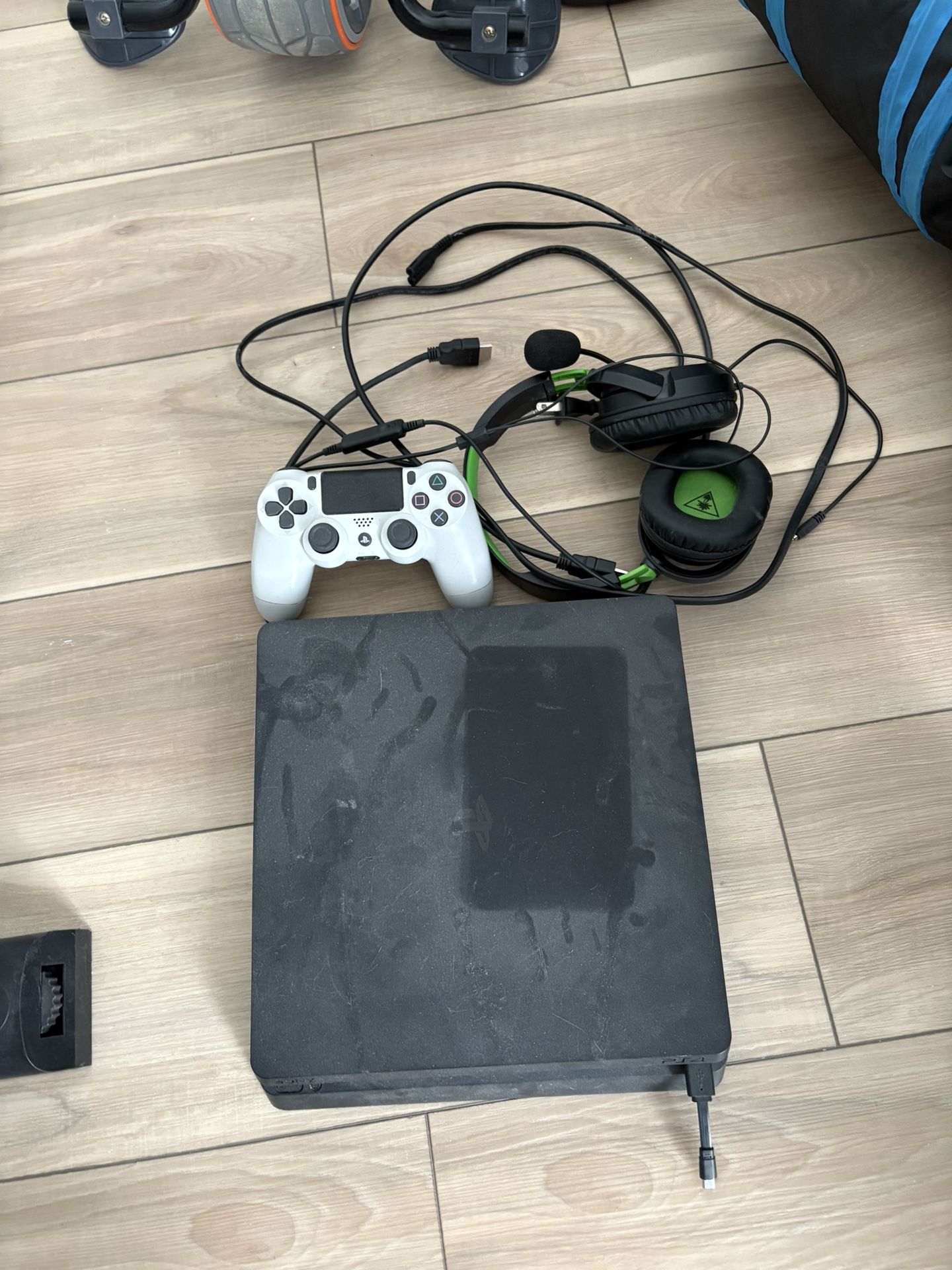 PS4