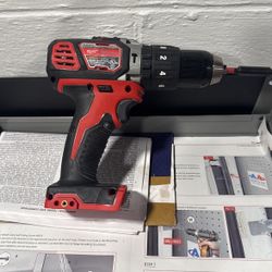 Milwaukee 18v Hammer drill/driver 