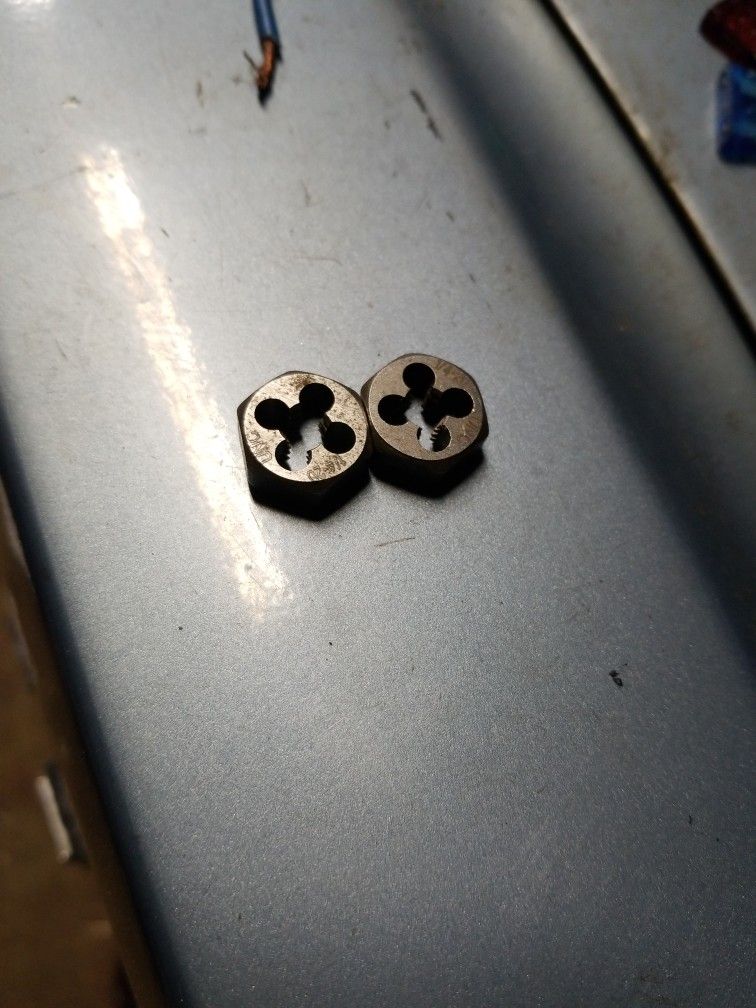 1/4X20 Dies Few Hundred