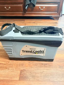 Rally Travel Cooler & Warmer with cup holders