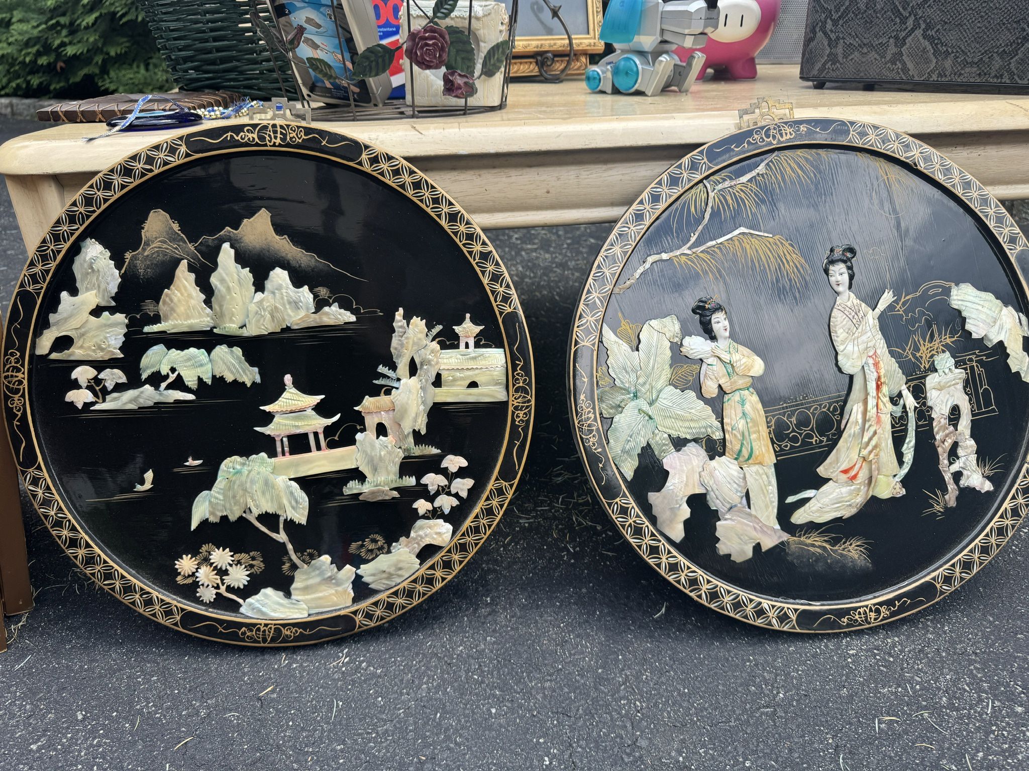 Oriental Large Mother of Pearl Black Lacquer Asian Women Round Wall Art 
