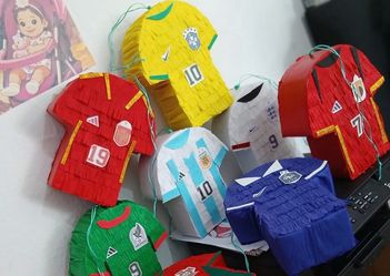 Pinata’s custom made mundial soccer Plim Plim Mickey Naruto lego Mari Bross