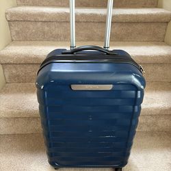 Samsonite carry on luggage