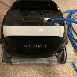 dolphin explorer e30 robotic pool cleaner 