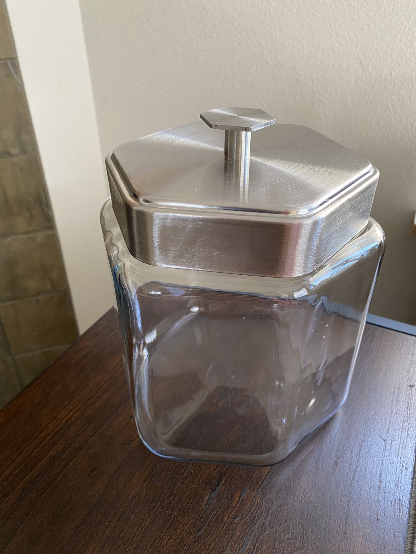 Two Large Glass Storage Containers for Sale in Everett, WA OfferUp