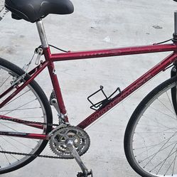 Bike.  Mongose  crossway 250