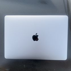 New Apple MacBook Air M1