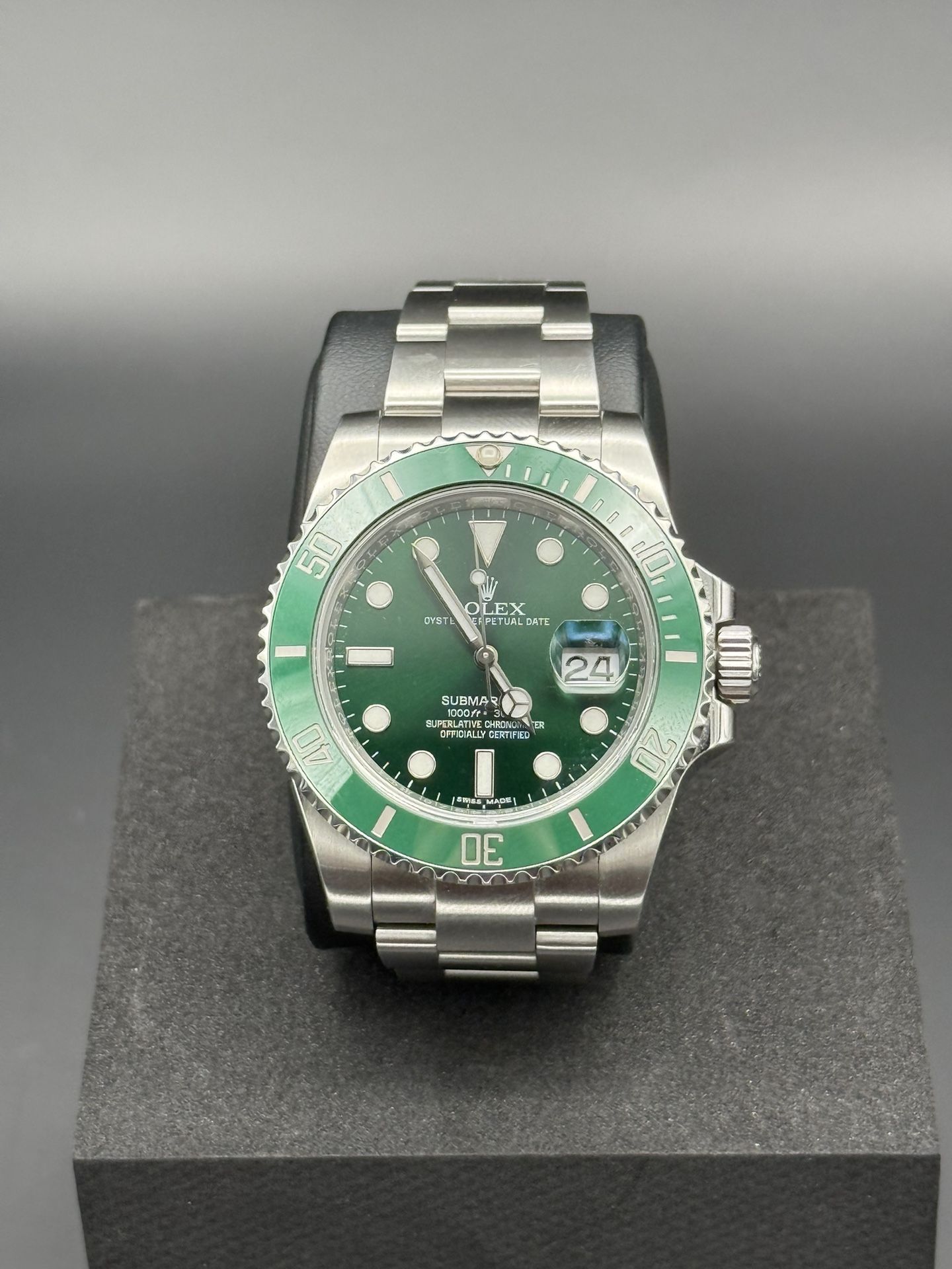 Rolex Submariner Hulk 116610LV - Iconic Green Dial