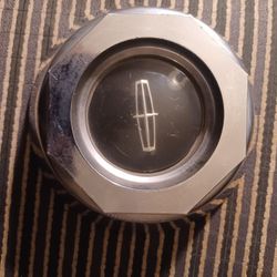 OEM Lincoln wire wheel center cap
