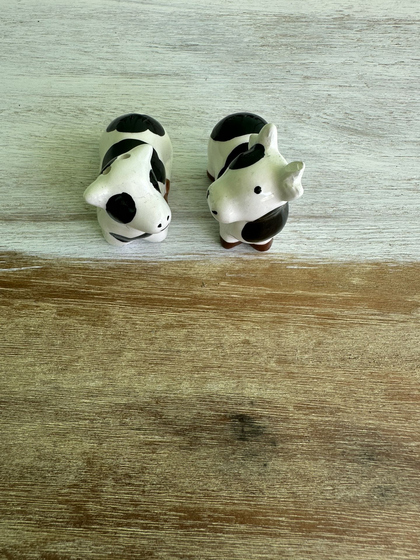 Vintage Ceramic Cow Salt And Pepper Shakers