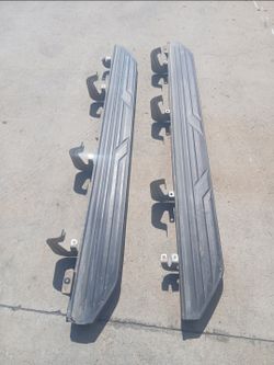 2023 Chevy Tahoe sidesteps