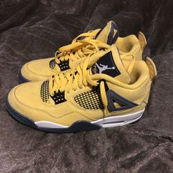 Air Jordan 4s (Lighting yellow)