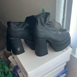 Steve Madden Platform Boots