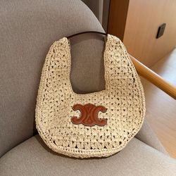 🌷 Brand new unused straw bag