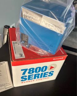 Honeywell RM7840L2075 7800 Series Burner Control – New/Unused