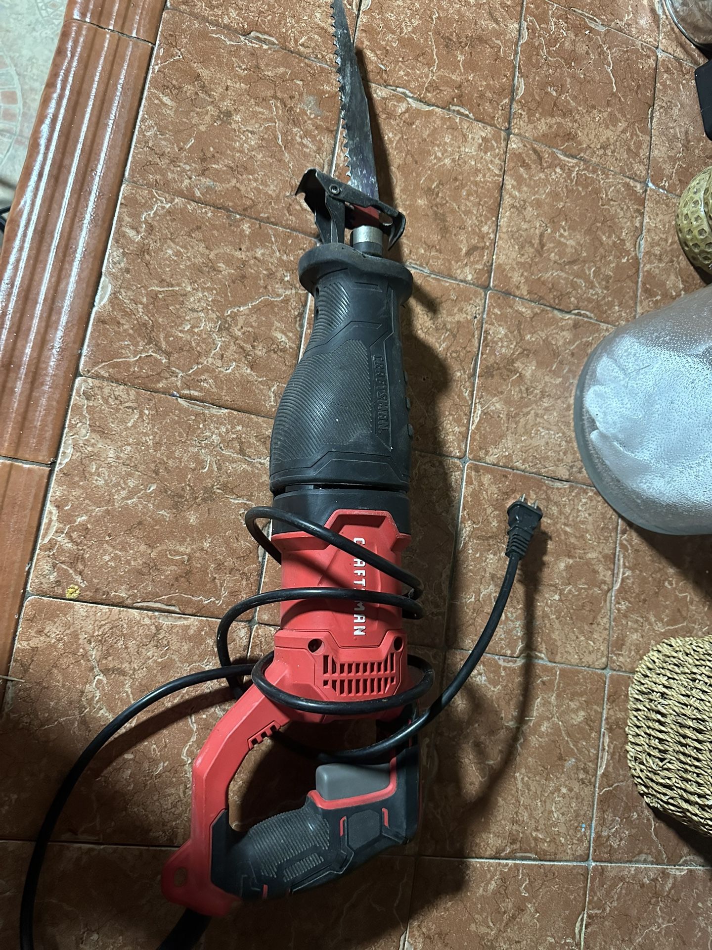 Electric saw