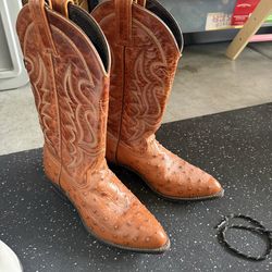 Brown cowgirl boots