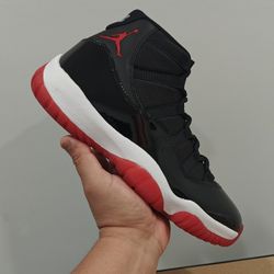 Jordan 11 Bred size 9