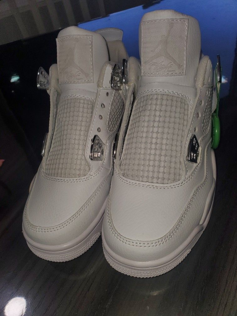 Jordan Retro 4 Mid Pure Money