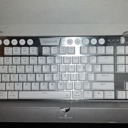 Red Dragon Horse Tkl All White Wireless Keyboard 