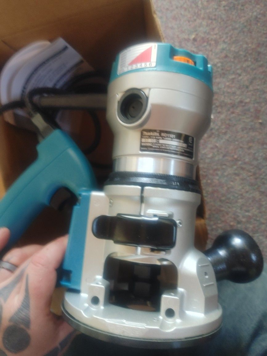 Makita RD1101 Router 2-1/4 HP Variable Handle