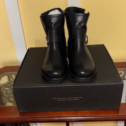 Size 8.5 M Black Leather Frye Boots