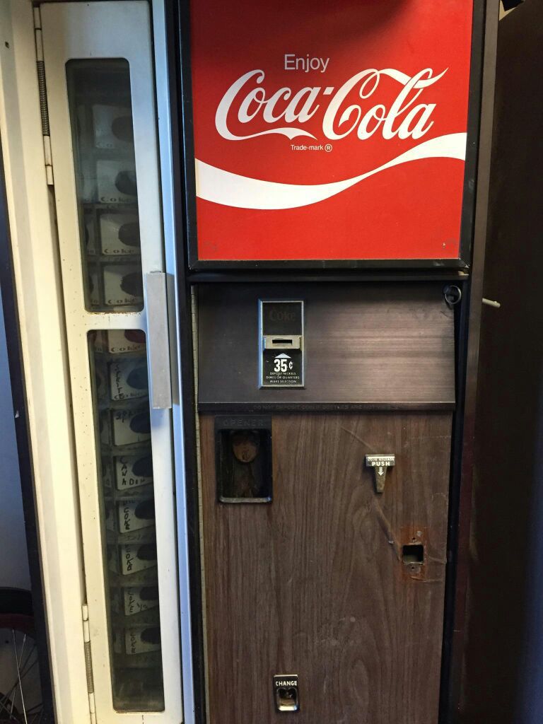 Nostalgia Coca Cola Popcorn Retro Maker Kettle Machine for Sale in Newman,  CA - OfferUp