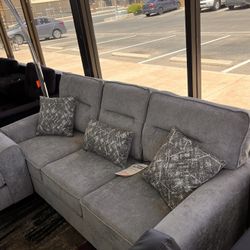 Grey Sofa Set Great Quality / Juego De Sala Color Gris Excelente Calidad 
