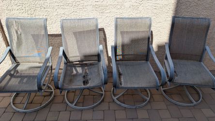 4 Outdoor chairs