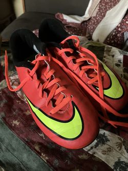 Nike Mercurial Soccer Cleats 2Y