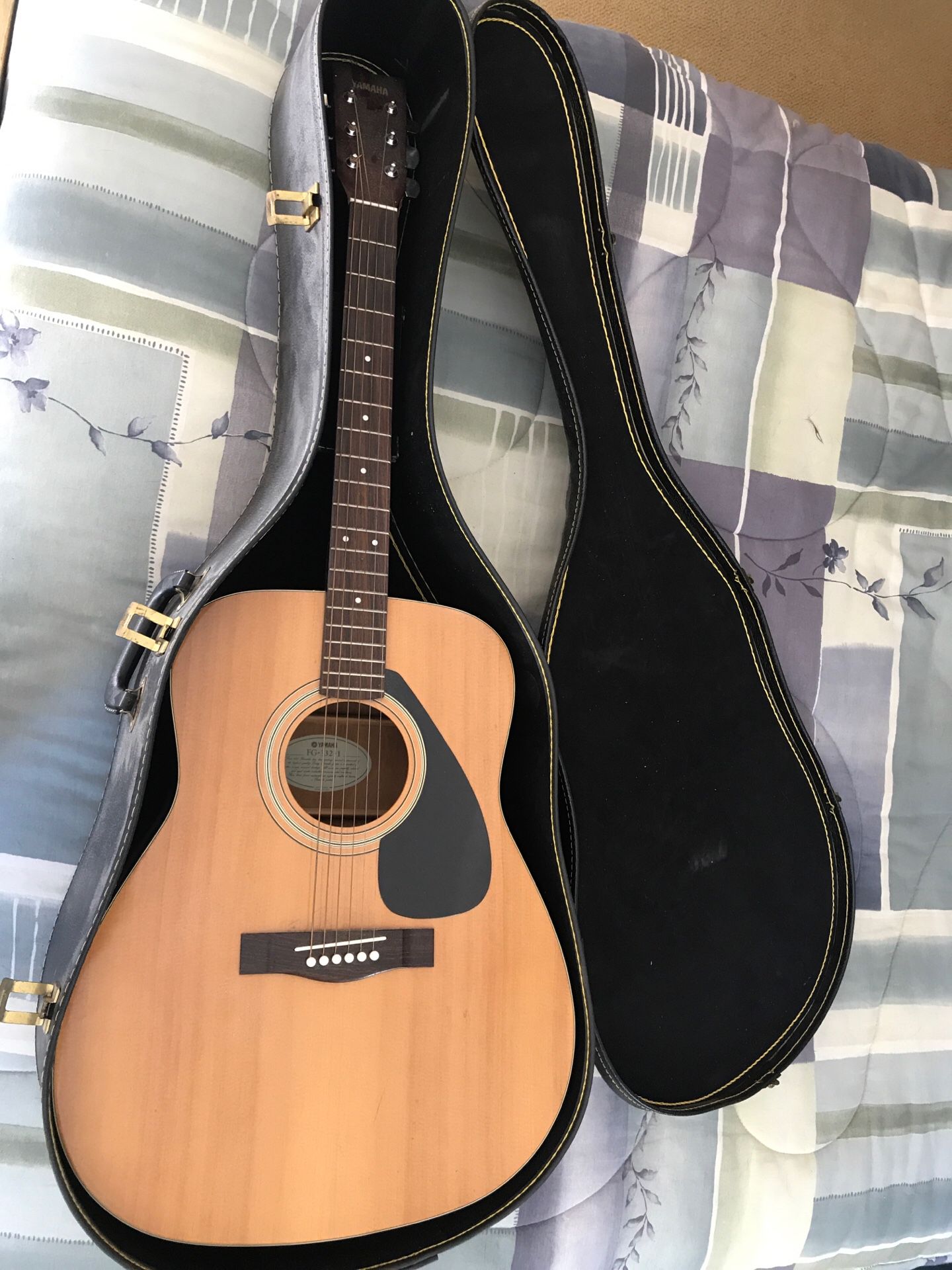 Guitar - Yamaha