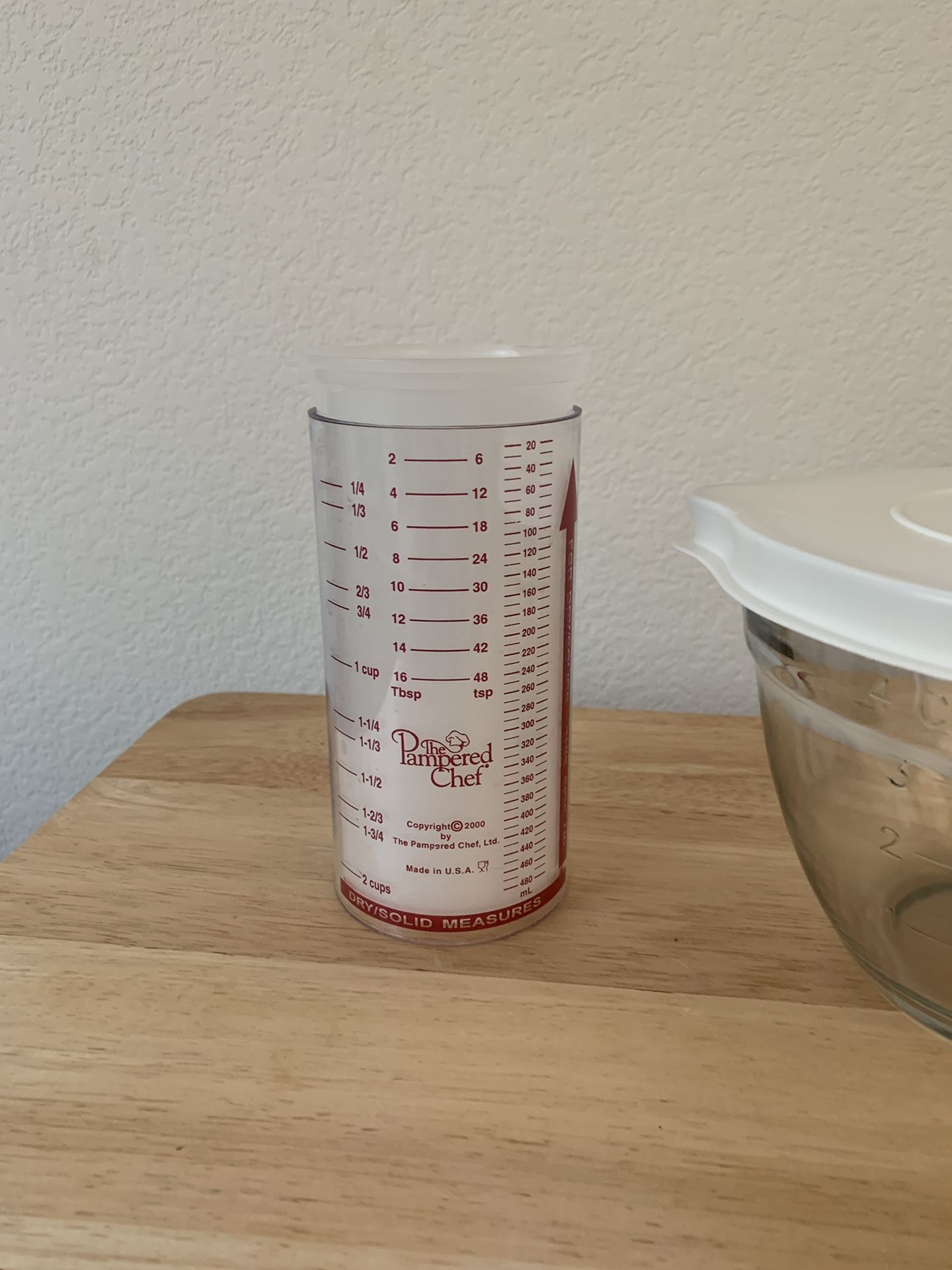 Pampered Chef Measuring Cups Set of 2 for Sale in Las Vegas, NV OfferUp