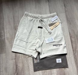 Light oatmeal essentials shorts