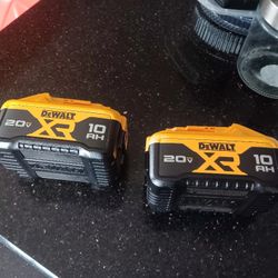 DEWALT 20V BATTERY 