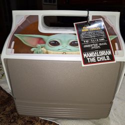 BRAND NEW Igloo 4qt Cooler - Mandalorian The Child Edition