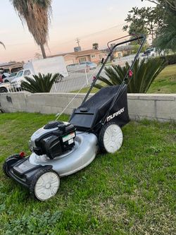 Murray
21 in. 140 cc Briggs and Stratton Walk Behind Gas Push Lawn Mower with Height Adjustment and with Mulch Bag