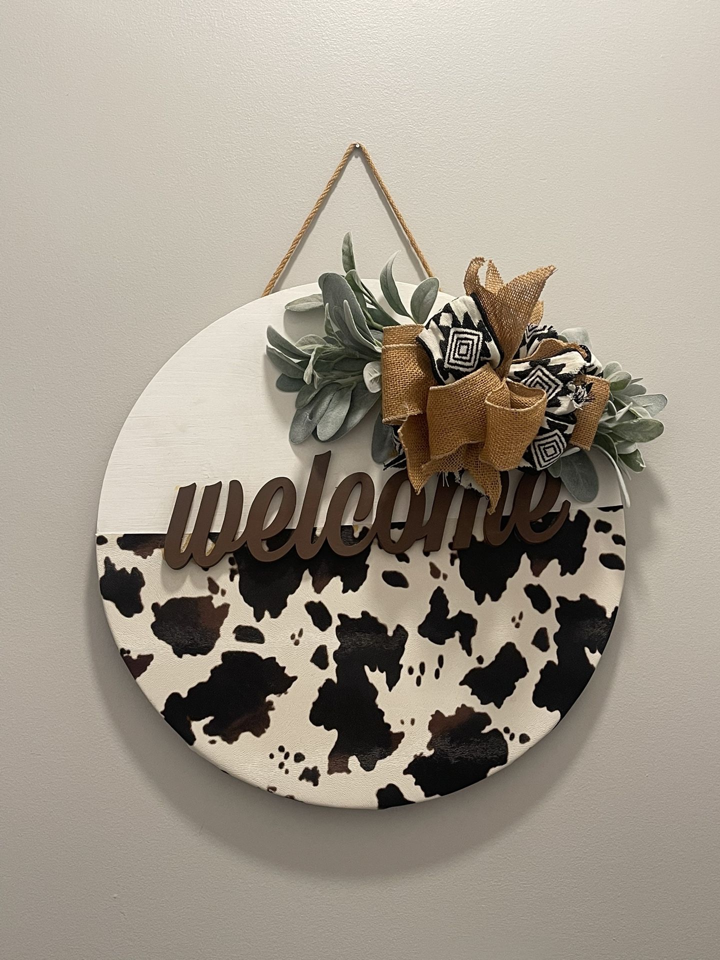 Welcome Sign (Cow print & Bow)