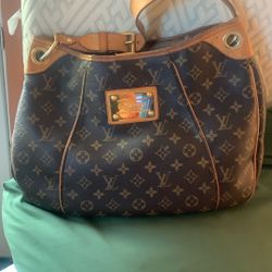 Authentic but not New Loui Vitton Bag  Large 700