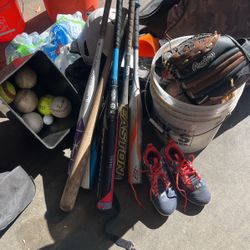Baseball/softball Bats Gloves Cleats