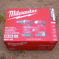 New Milwaukee Drill Impact Set 