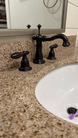 Bathroom vanity