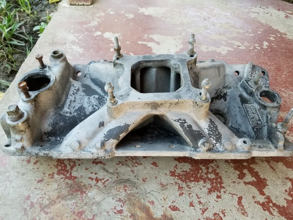 Edelbrock Tarantula intake TM-1 sbc Chevy manifold